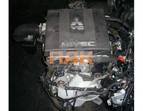 Двигатель на Mitsubishi 3.8 фото